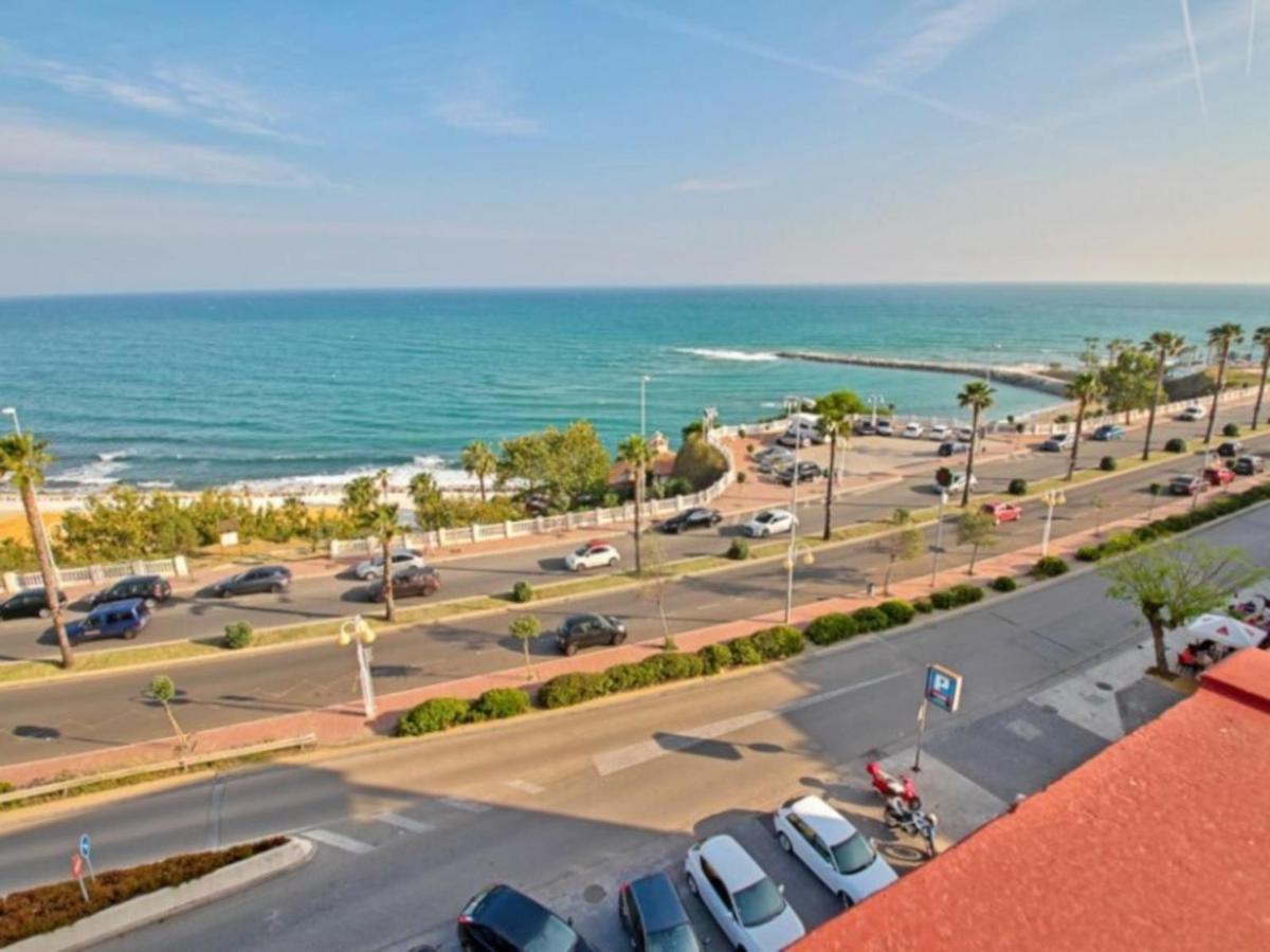 Chic Beachfront Flat With Amazing Sea Views And Private Indoor Parking Benalmádena Extérieur photo