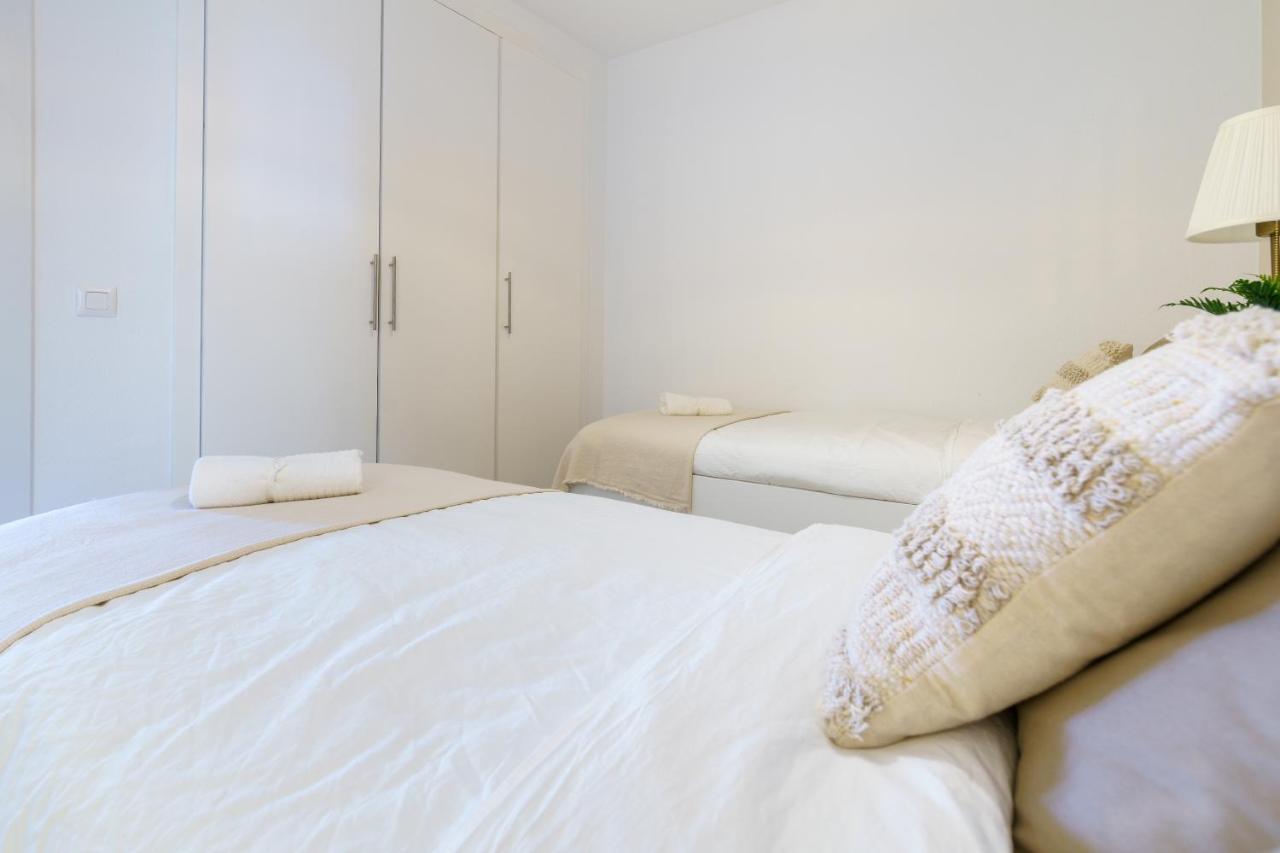 Chic Beachfront Flat With Amazing Sea Views And Private Indoor Parking Benalmádena Extérieur photo