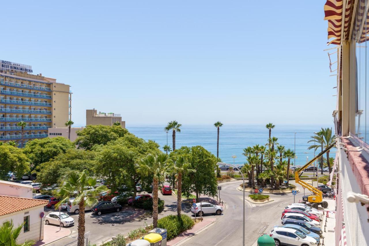 Chic Beachfront Flat With Amazing Sea Views And Private Indoor Parking Benalmádena Extérieur photo